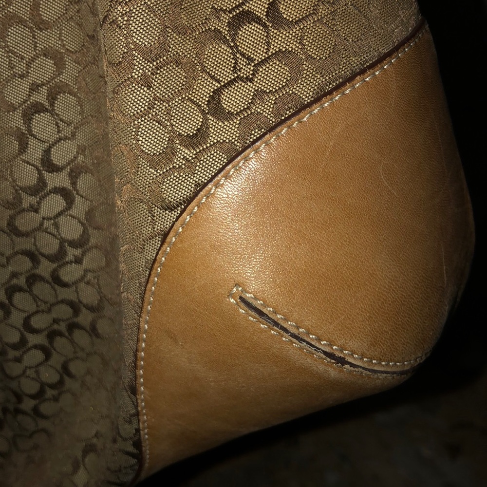 Handbag - Picture 6 of 7